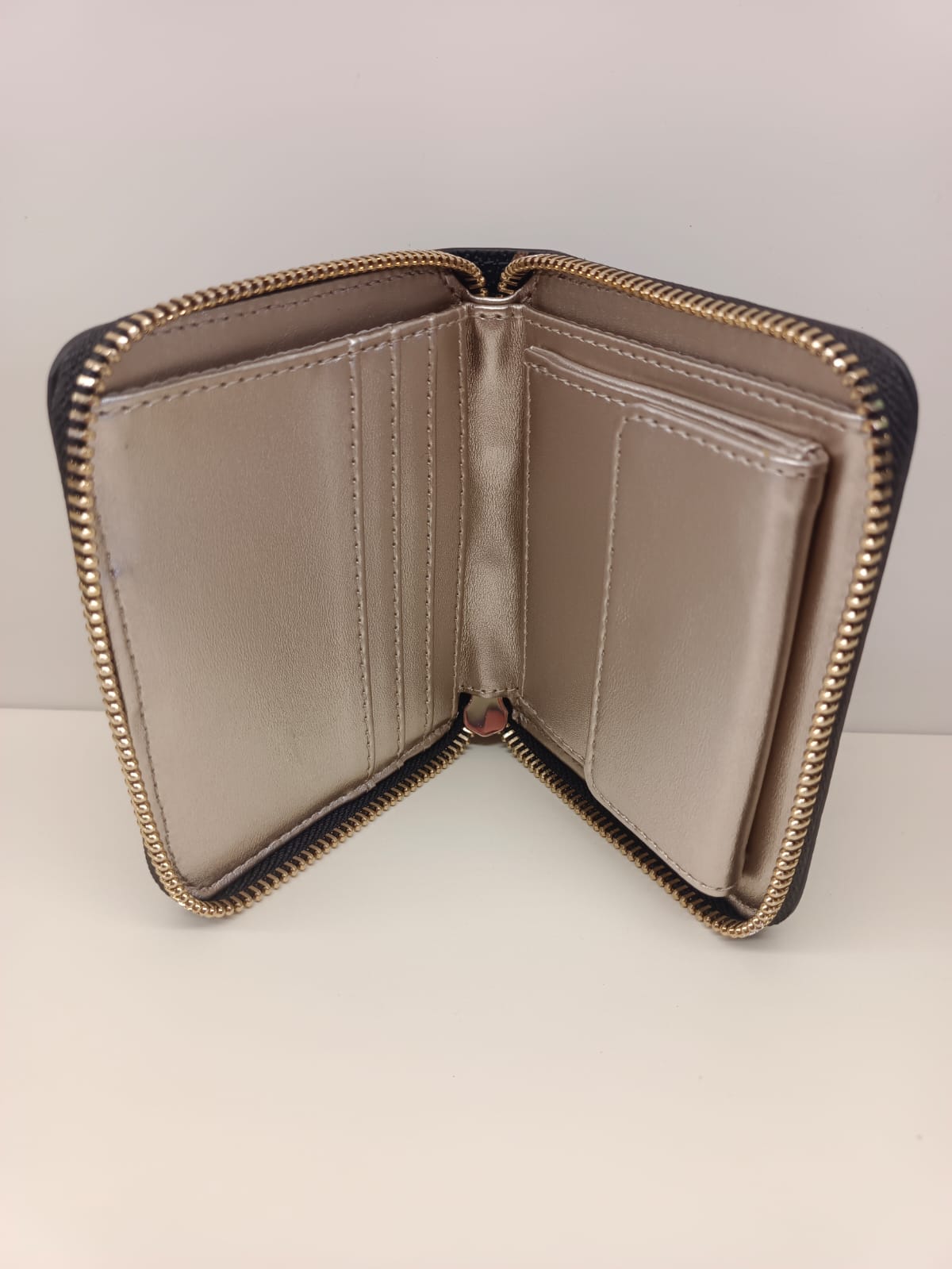 Guess PORTAFOGLIO ZIP AROUND Donna SWPG85 00370