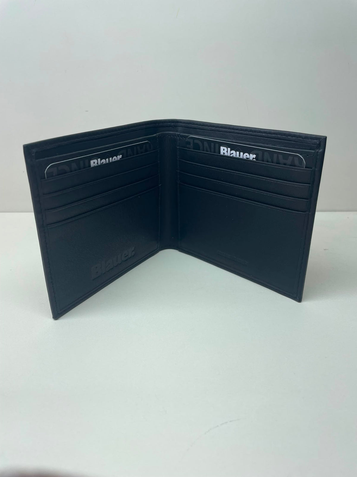 BLAUER PORTAFOGLIO CON PORTA CARTE DI CREDITO Uomo F6EIGC01/COL